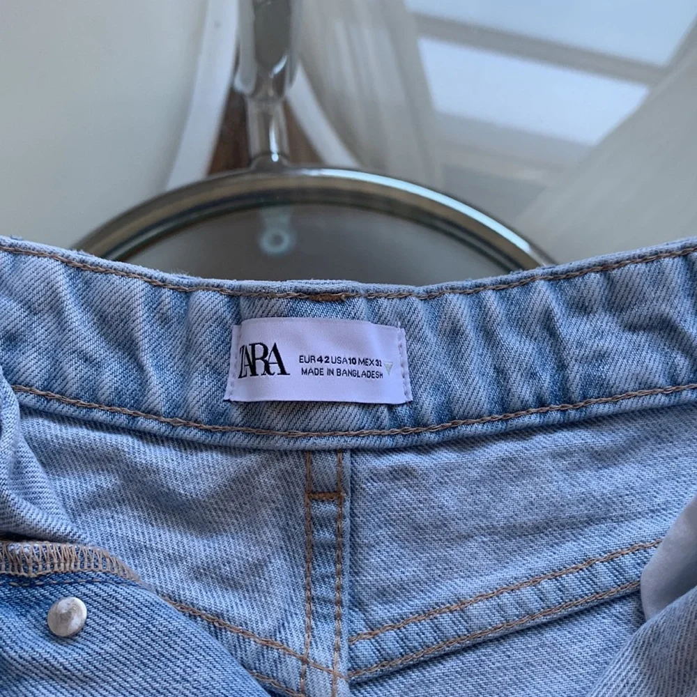 Zara shorts - Picture 2 of 3